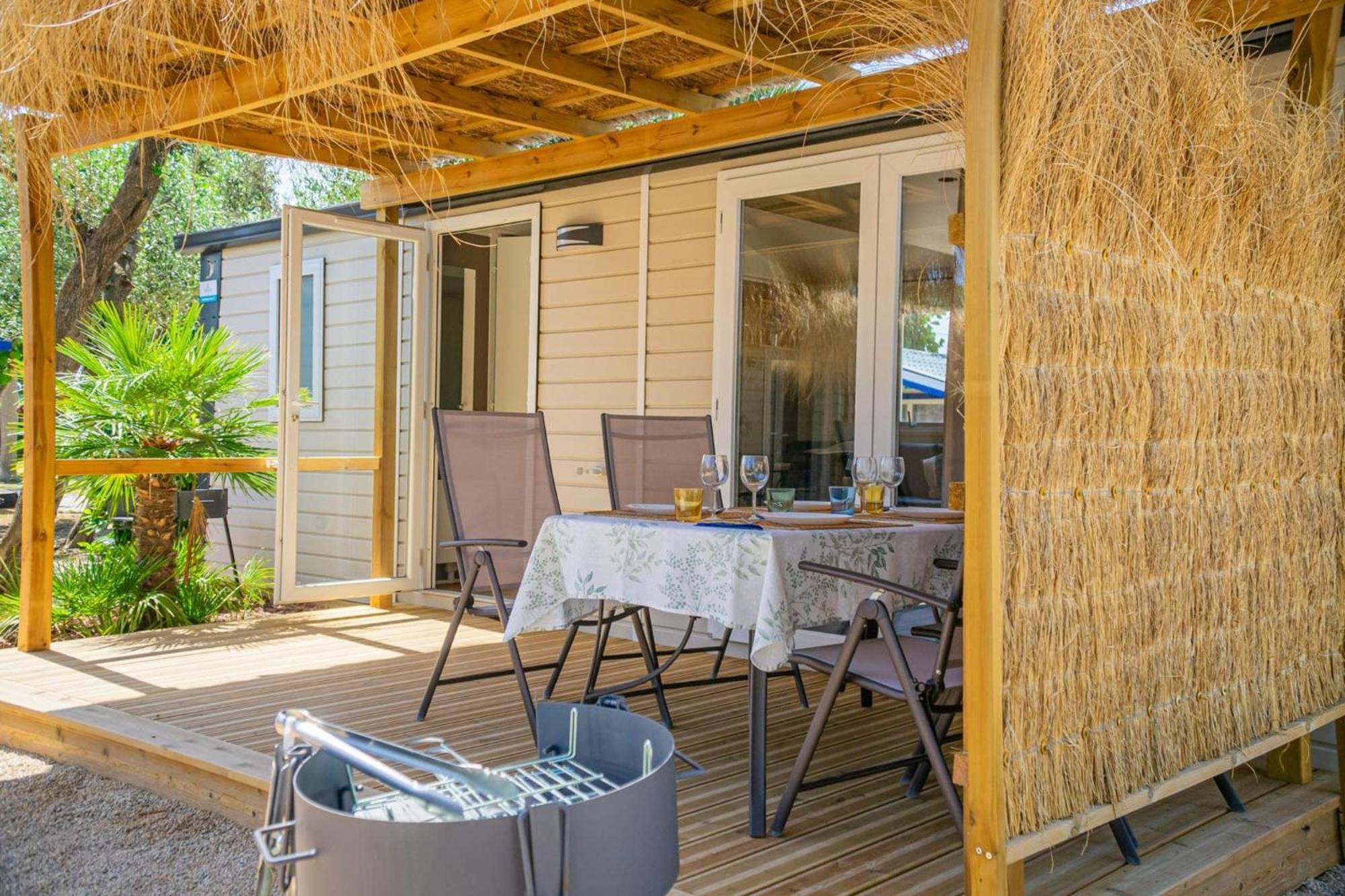 Camping & Bungalows Estanyet Лес-Касес- д'Альканар Экстерьер фото